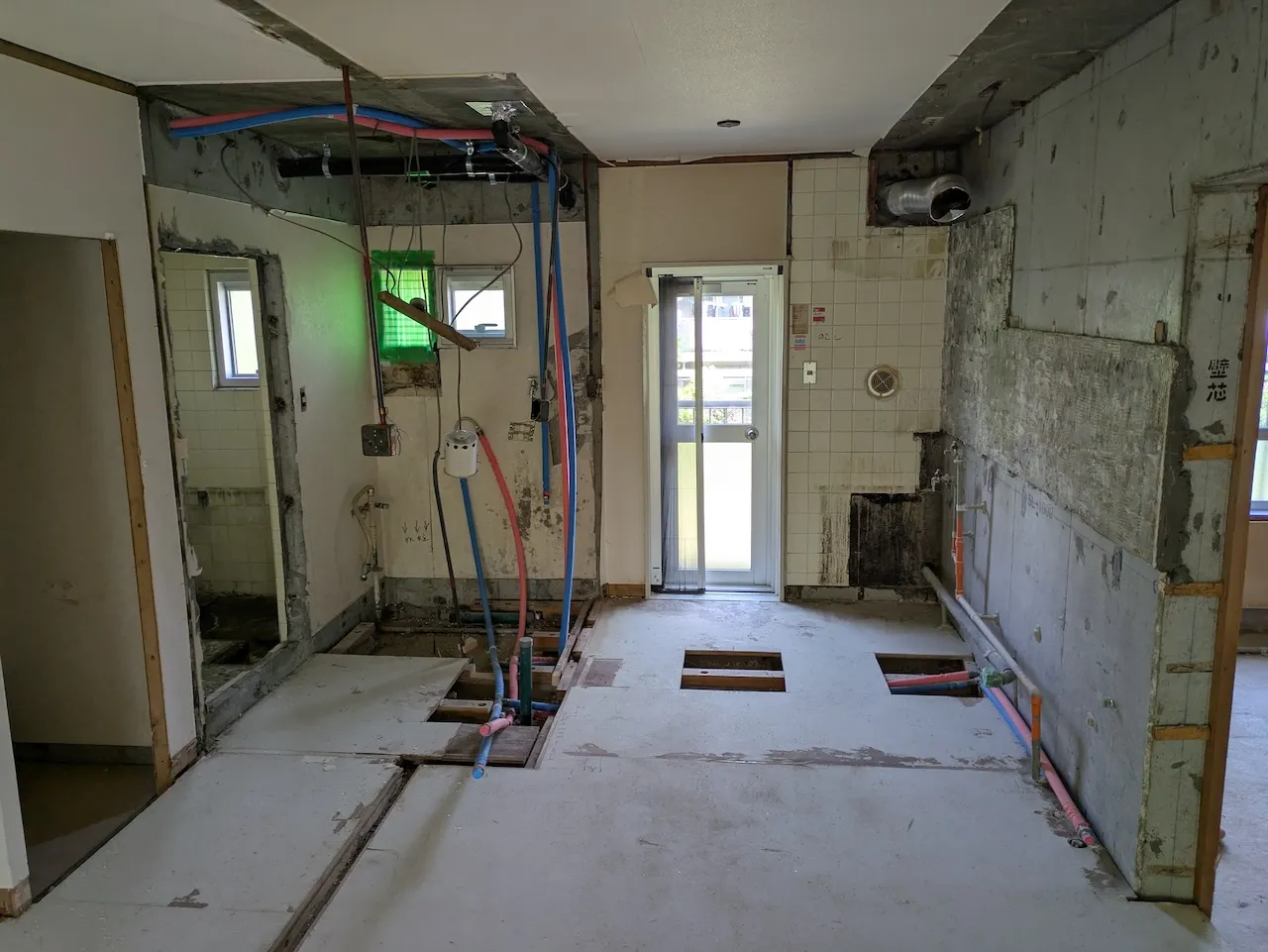 施工前のスケルトン状態の部屋